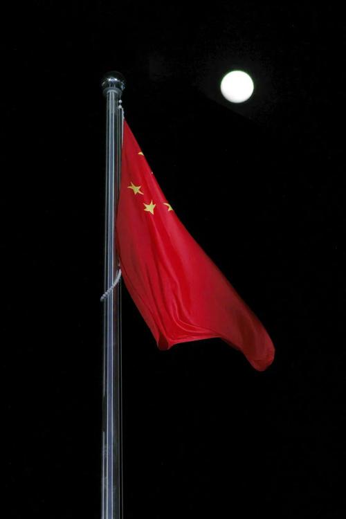 三面五星红旗同升起,仓配一体,时效速达