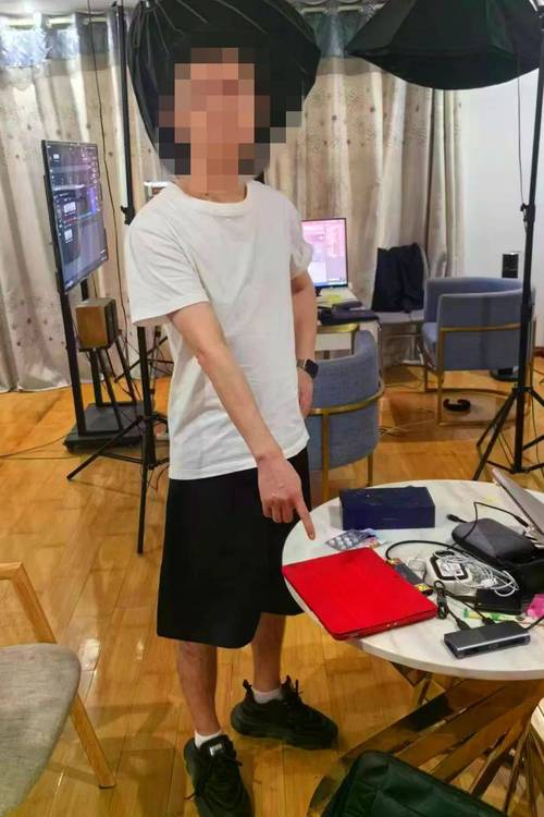 榜1大哥骗主播24万5,让发货找车找物流更简单_123随叫随到