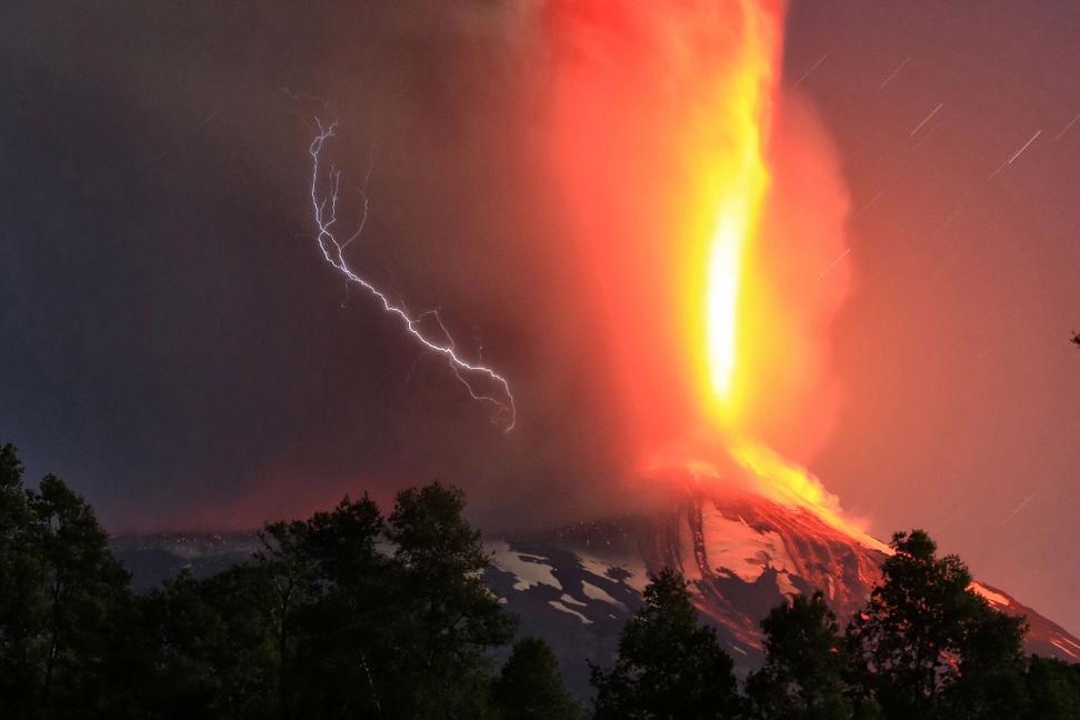 美国火山喷发达60米,物流专线直达_123随叫随到