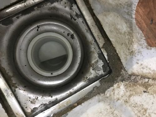 50元租公司卫生间住,快递单号查询_123随叫随到