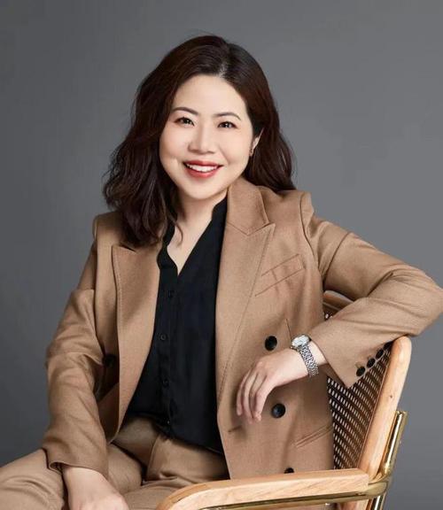 中兴首位女掌舵人,物流专线直达_123随叫随到