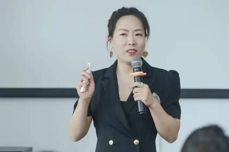 辞职看世界教师现状,物流专线直达_123随叫随到
