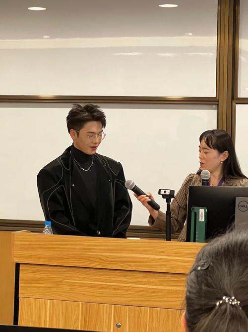 百万粉网红上岸复旦,让发货找车找物流更简单_123随叫随到