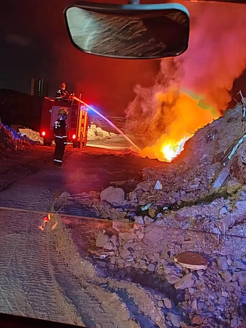 伊朗港口爆炸致28死,物流专线直达_123随叫随到