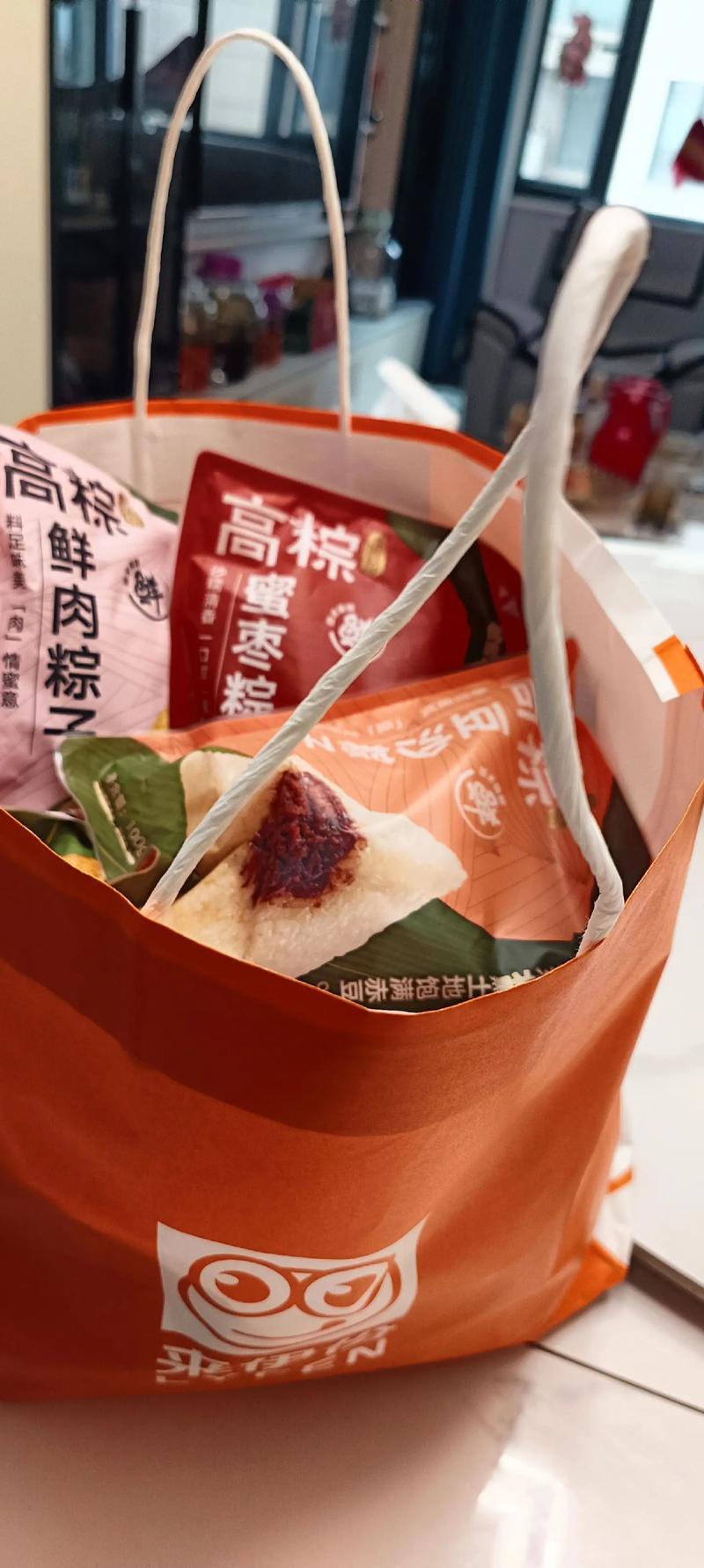 来伊份粽子带血异物,仓配一体,时效速达