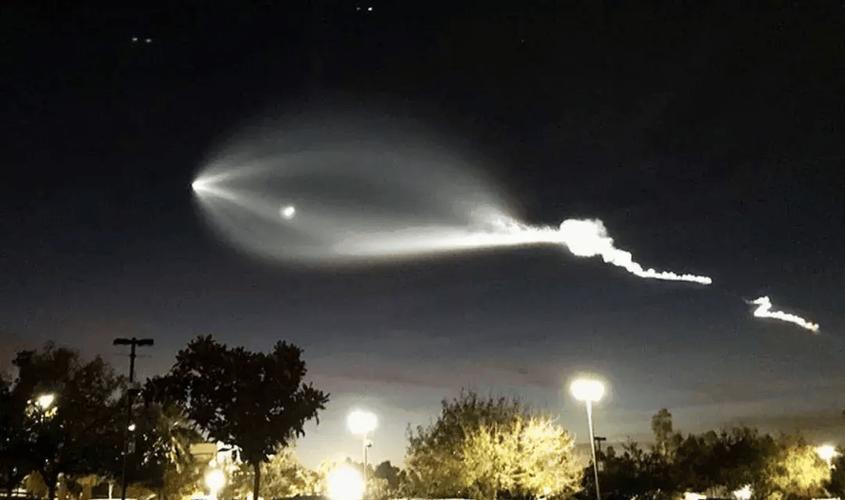 美国疑现可变形UFO,快递单号查询_123随叫随到