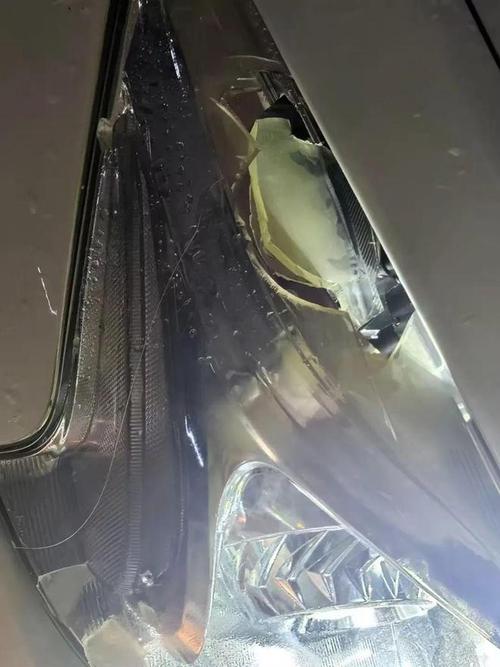 桥下躲冰雹致堵车,ip138快递查询网_随叫随到