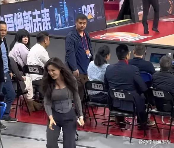 周琦老婆曾逼其回国,快递单号查询_123随叫随到
