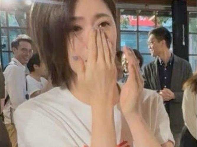 贾静雯3位亲人患癌,快递单号查询_123随叫随到