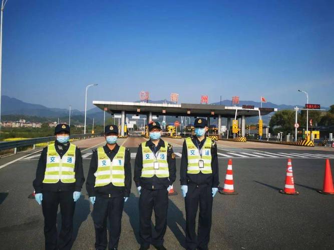 教授雨夜爬山坠崖,让发货找车找物流更简单_123随叫随到