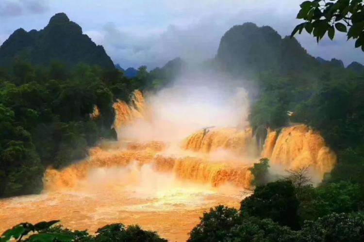 长沙暴雨楼梯变瀑布,快递单号查询_123随叫随到