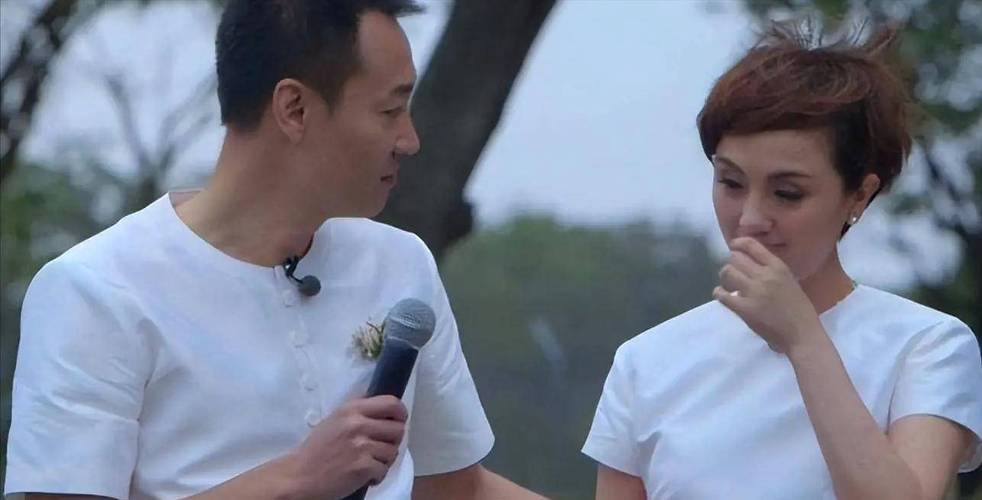 员工点评女观众外貌,物流专线直达_123随叫随到