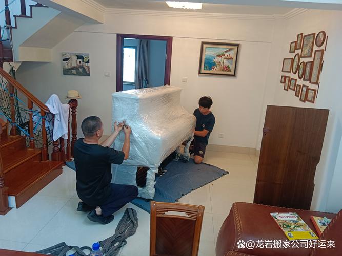 7男子劫24袋珠宝,让发货找车找物流更简单_123随叫随到