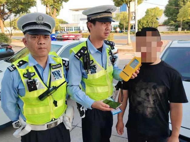 吃2颗荔枝测出酒驾,天天发车准时送达_123随叫随到