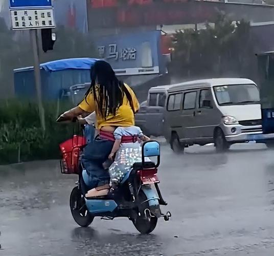 带3名幼儿外出晕倒,物流专线直达_123随叫随到